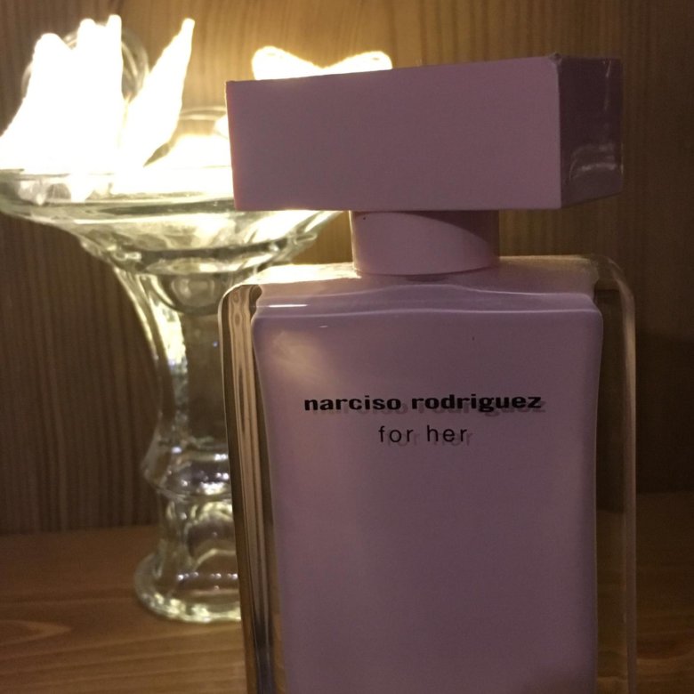 Туалетная вода narciso rodriguez. Narciso Rodriguez for her Eau de Parfum. Narciso Rodriguez мускус. For her – Narciso Rodriguez 2003. Narciso Rodriguez розовый флакон.