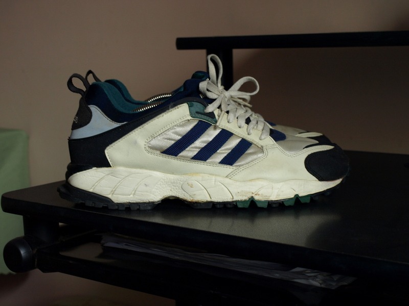 Авито омск кроссовки. Adidas Trail 1995. Кроссовки adidas response Trail 1995. Adidas Trail 1998. Кроссовки adidas response 90-х.