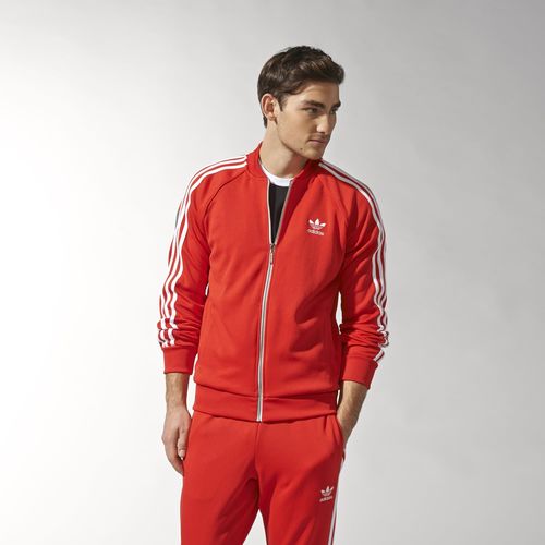 Красный мужской спортивный костюм