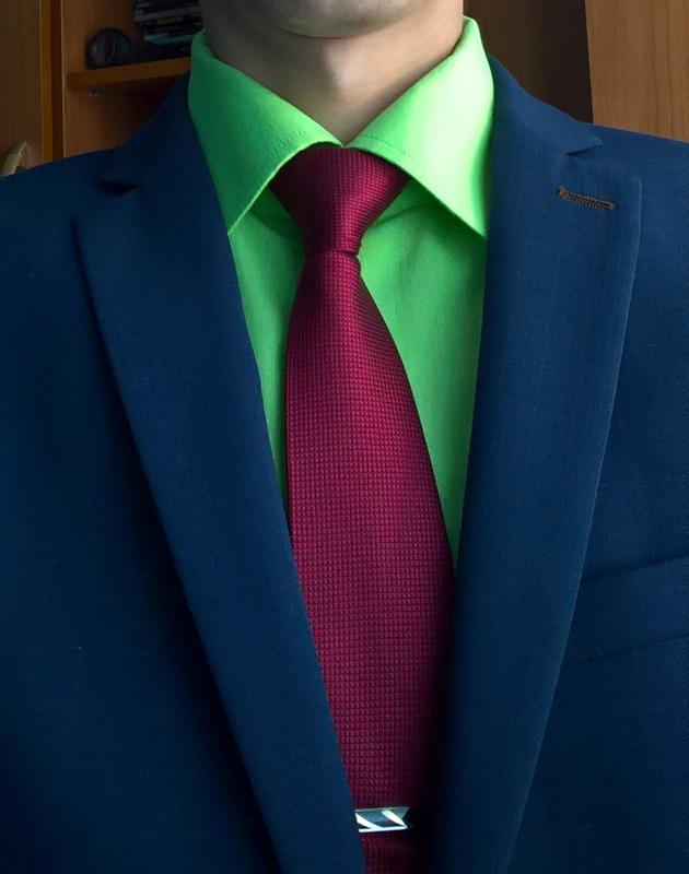 Бирюзовый галстук с какой рубашкой сочетается