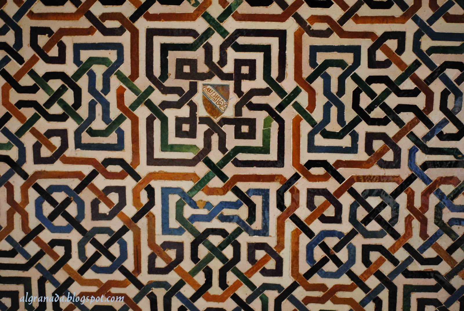 Геометрические орнаменты Альгамбры