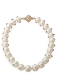 Белое жемчужное ожерелье