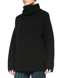 Черный вязаный свободный свитер