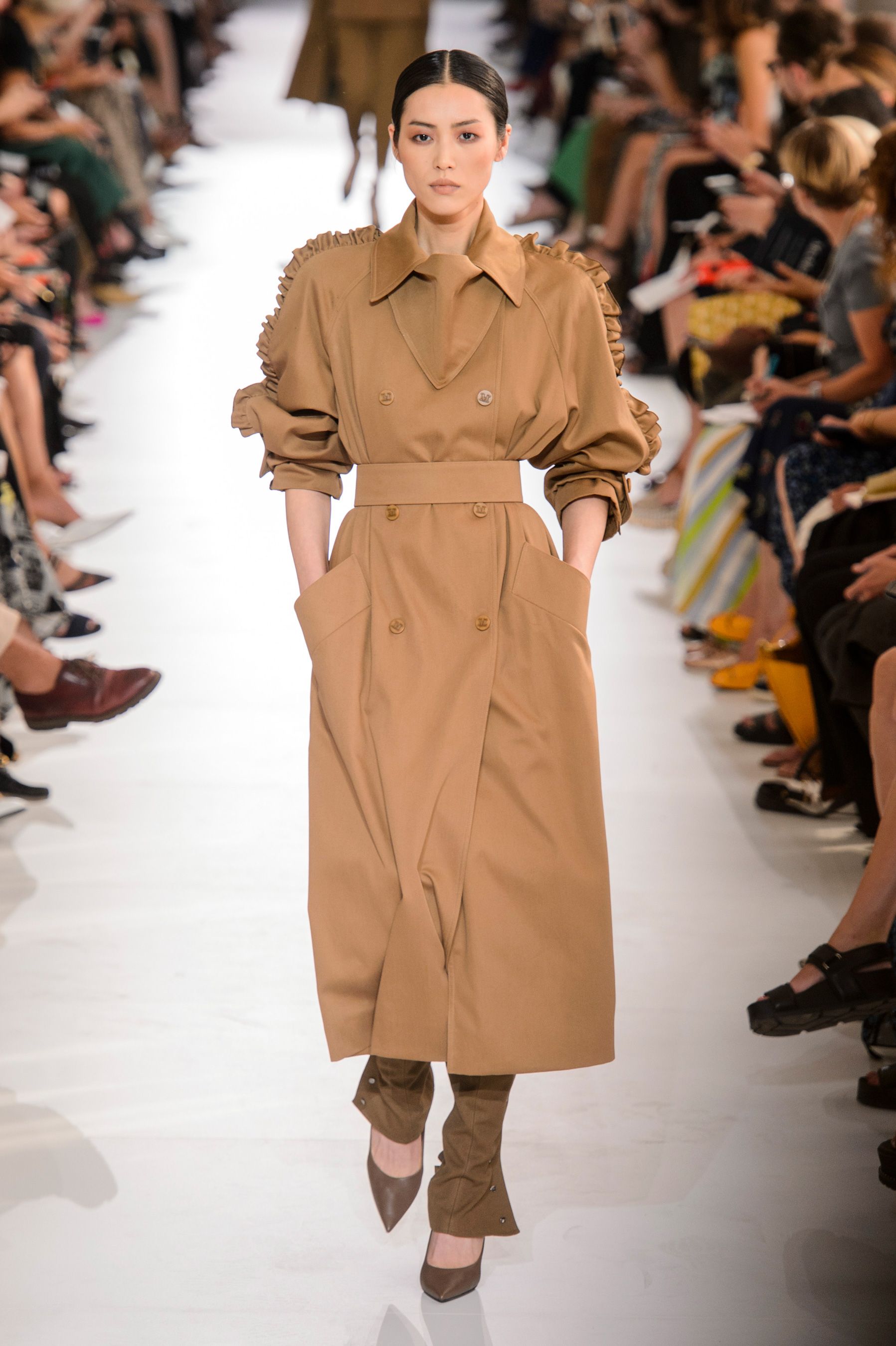 Max Mara лето 2019 показ