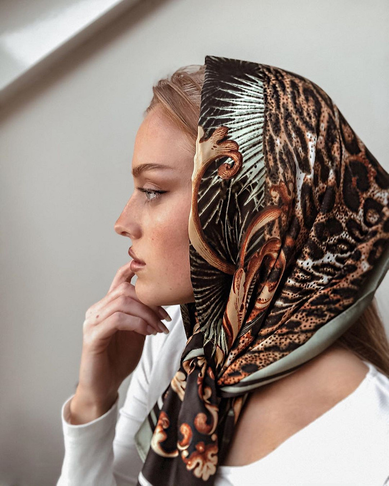 Платок окончание. Платок на голову. Платки на голову для женщин. Шелковый платок на голову. Косынка платок на голову.