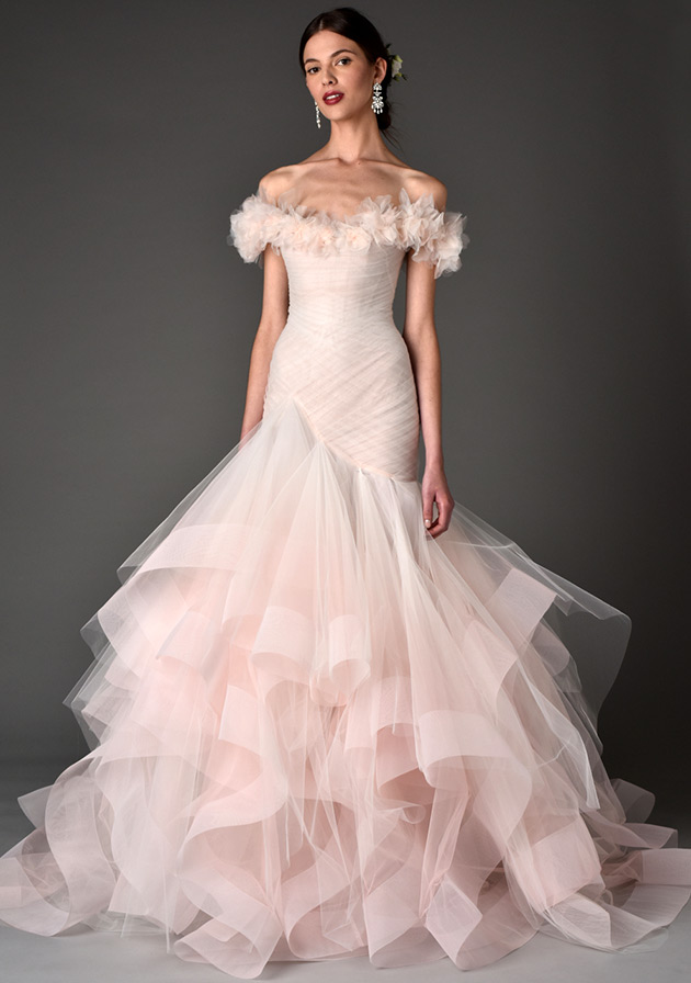 Красивое свадебное платье Marchesa