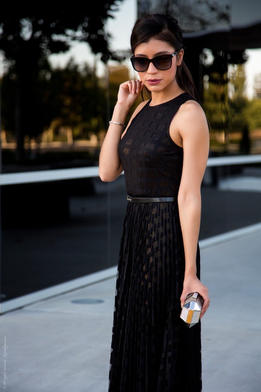 how to wear a midi length dress - Visit Stylishlyme.com for more outfit inspiration and style tips