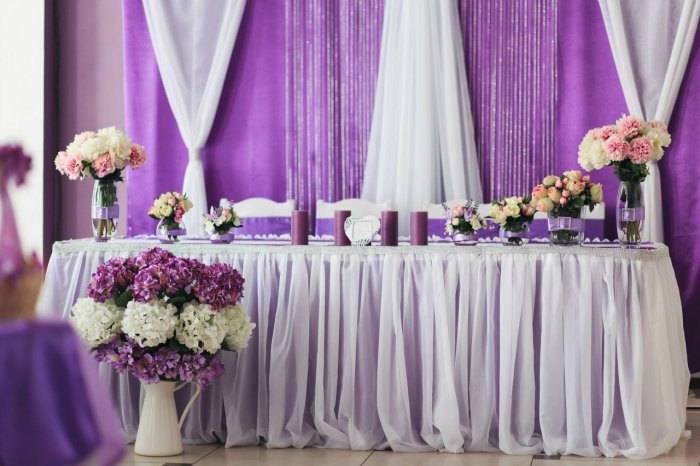 Ярко-лиловый - цвет для свадьбы 2018