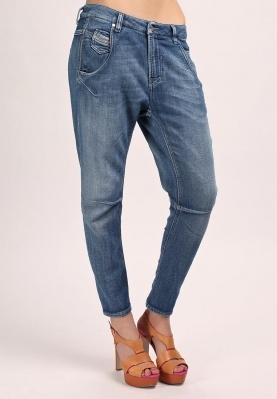 джинсы Saggy fit