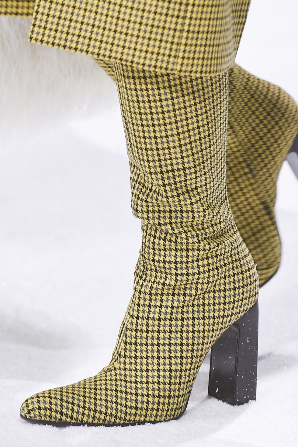 Сапоги с квадратным каблуком в гусиную лапку из коллекции Balenciaga