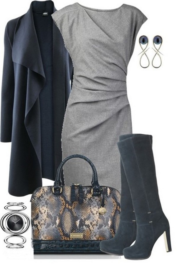 Офисный лук – платье-футляр и высокие сапоги на прямом каблуке в сочетании с сумкой из кожи питона и оригинальным пальто